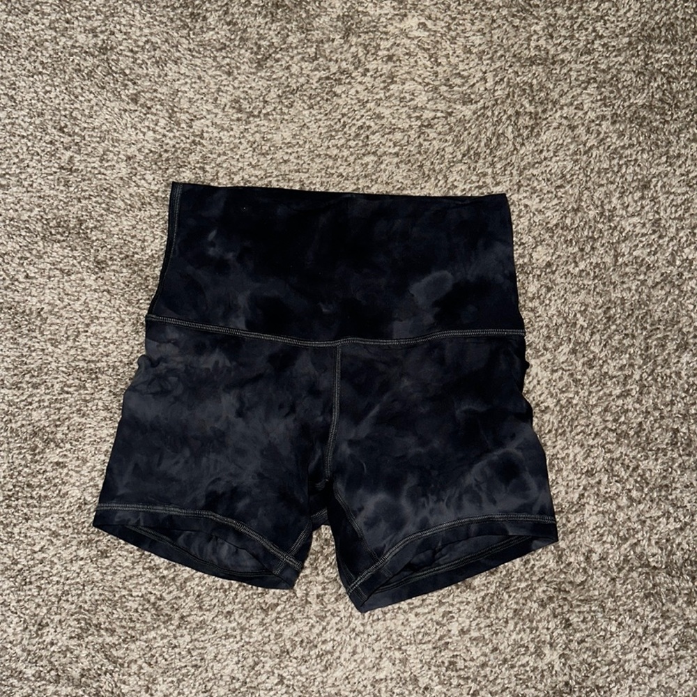 Great condition lululemon biker shorts